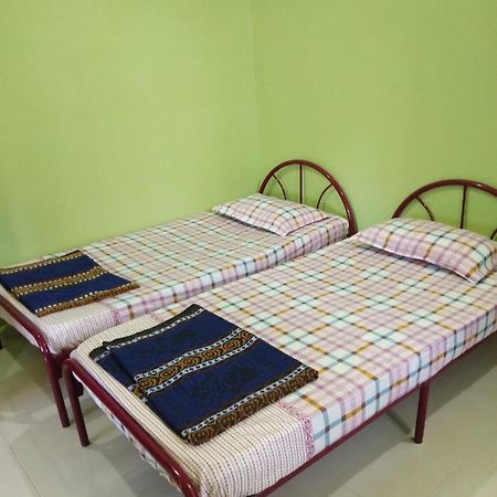 Davallia Homestay Dungun Esterno foto