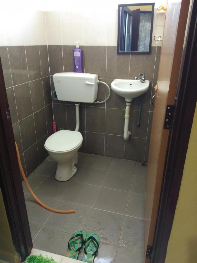 Davallia Homestay Dungun Esterno foto