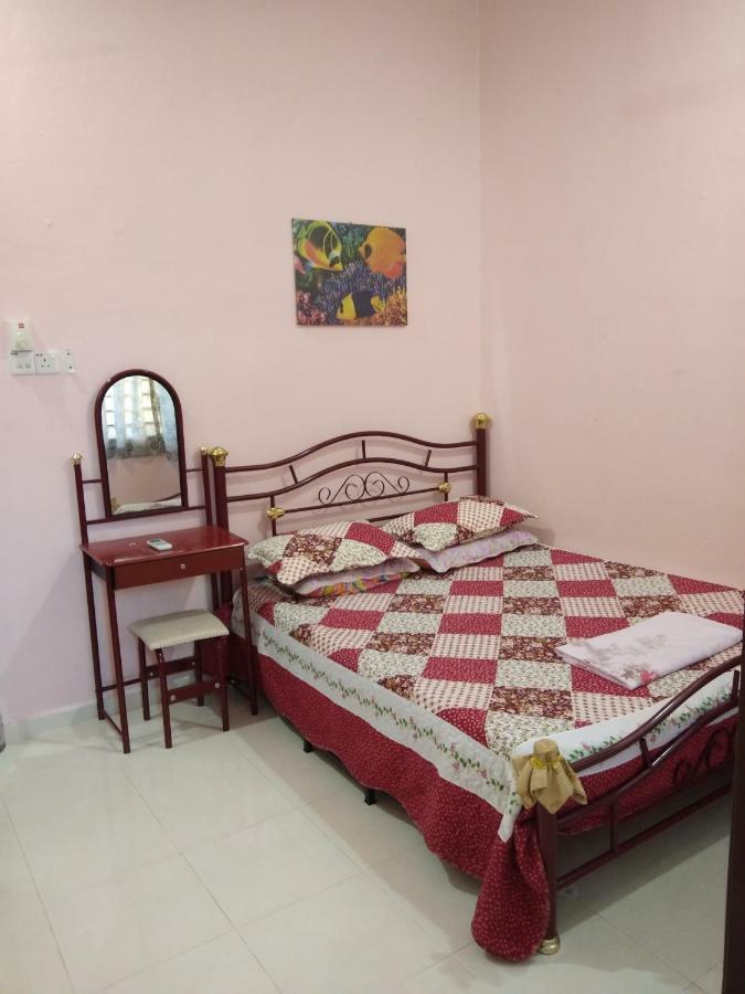 Davallia Homestay Dungun Esterno foto
